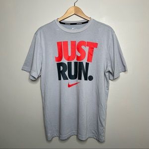 Nike Dri Fit Shirt Mens Size L Just Run Gray Short Sleeve Swoosh Logo